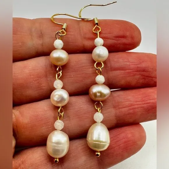 2.5” freshwater pearl, moonstone beaded, gold over 925 hook dangle earrings! - Picture 9 of 15